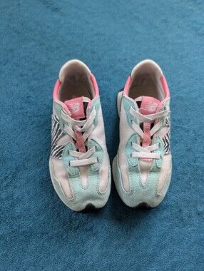 New Balance Kids Mint Green & Pink Zebra Accent Sneakers size 10